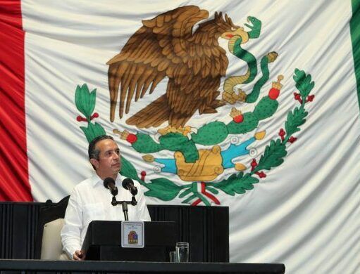Carlos Joaquín se dirigió a los jóvenes en discurso de 47 Aniversario de Quintana Roo