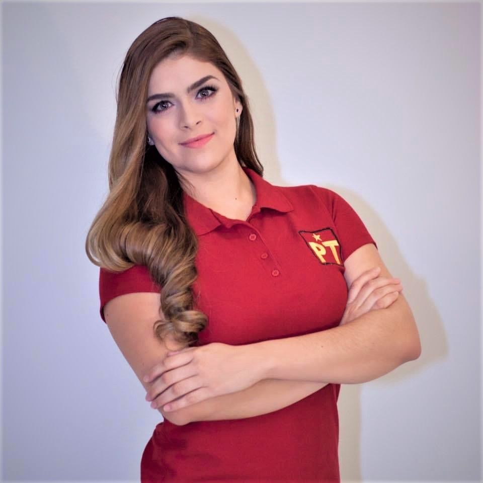 María Fernanda Alvear María Fernanda Alvear