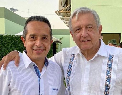 Firman AMLO y Carlos Joaquín acuerdos para tres megaproyectos