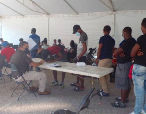Campeche entrega visas humanitarias a migrantes