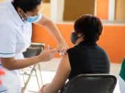 Confirman segunda dosis de vacuna contra Covid-19 para maestros