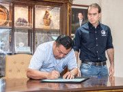 Tulum | Entrega Marciano Dzul terreno para nueva universidad gratuita