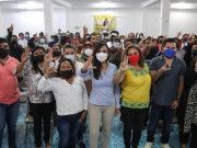 Participa funcionaria en acto proselitista de Laura Fernández en horario laboral