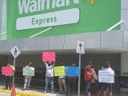 Mantienen paro parcial trabajadores de corporativo Walmart en Q. Roo Paro Walmart