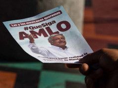 Ordena INE retirar propaganda a favor de AMLO en Q. Roo