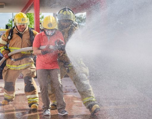 Cozumel | Niños y jóvenes con Síndrome de Down se convierten en bomberos por un día