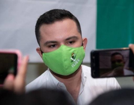 Pide licencia síndico de BJ, Pablo Bustamante, para participar en las campañas