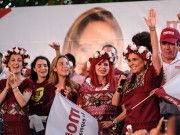 Mujeres demuestran el apoyo a la candidata a la gubernatura, Mara Lezama