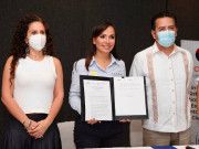 Laura Fernández firma compromisos anticorrupción para mejorar Q. Roo