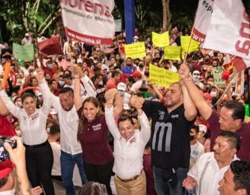 Puerto Aventuras se pinta de guinda en apoyo a Mara Lezama y Silvia Dzul