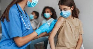 Piden organizaciones médicas que se apliquen vacunas contra el Covid-19 en niños de 5 a 11 años