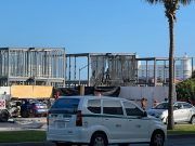Exhibe Grupo Gema del Mayab construcción irregular de palafitos en Zona Hotelera de Cancún