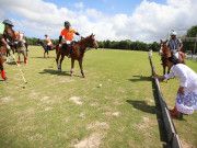Lanza Blanca Merari la bocha inaugural de la 13° Copa del Rey de Polo en la Ruta de los Cenotes