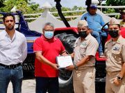 Entrega Marina a gobierno de Puerto Morelos maquinaria para combatir el sargazo