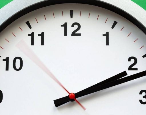 Anuncia AMLO encuesta para eliminar horario de verano