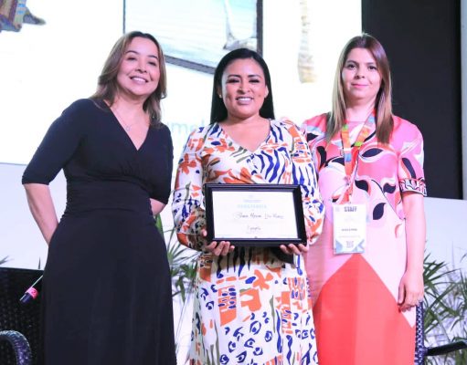 Presenta Blanca Merari plataforma «Hola Puerto Morelos» en WTTS