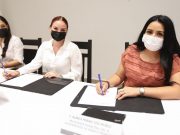Firma Blanca Merari convenio con la asociación civil “Equinos contigo Cancún”
