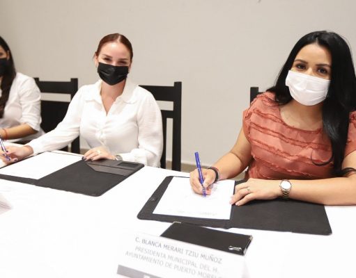 Firma Blanca Merari convenio con la asociación civil “Equinos contigo Cancún”