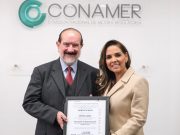 Recibe Mara Lezama certificado SIMPLIFICA por trabajo en BJ