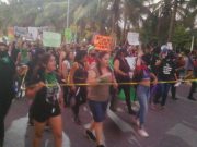 Marchan mujeres de Q. Roo para exigir la despenalización del aborto