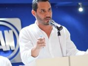 Abre Morena grieta en bloque opositor y recluta a senador panista