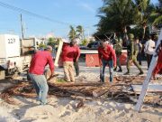 Realizan autoridades operativo para librar acceso a playa “El Niño”, en Cancún