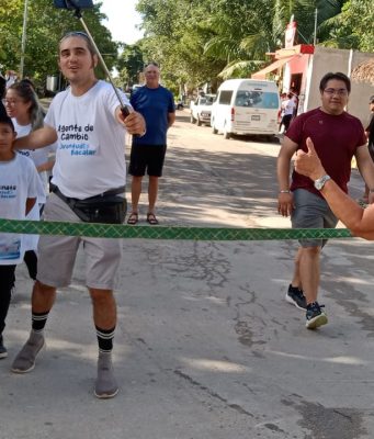 Columna | Caminata «JuventudEs Bacalar». Jóvenes comprometidos con su entorno | Explorador de Mundos