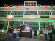 Encabeza Blanca Merari tradicional encendido de iluminación navideña en Puerto Morelos