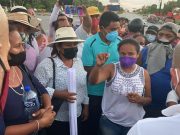 Cancún | Habitantes de colonias irregulares habrían sido víctimas de estafa de gestora ante la CFE