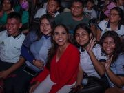 Encabeza Mara Lezama evento “Cancún nos une esta Navidad” en el malecón Tajamar
