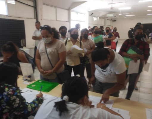 Reactivan entrega de becas municipales en Cancún