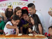 Entre tradiciones y rosca, Mara Lezama festeja Día de Reyes con familias de Cancún