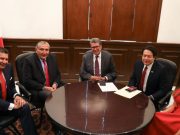 Se muestran en bloque Augusto, Monreal, Delgado y Marybel