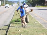 Gobierno de Solidaridad refuerza limpieza en tramos carreteros