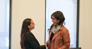 Pájaros en el Alambre | Desarrolla Ana Patricia Peralta una agenda complementaria en España