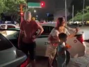 Suman dos agresiones de taxistas a choferes de Uber en Cancún; con turistas a bordo