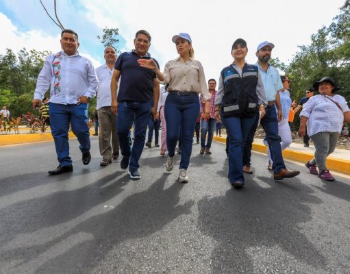 Entrega gobierno de Lili Campos obra de pavimentación de la Avenida Sur
