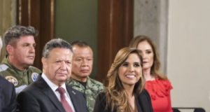 Pájaros en el Alambre | Mara y el súper calor de Palacio Nacional