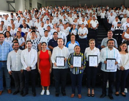 Promueve Lili Campos apoyos para trabajadores y sus familias