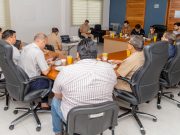 Tres niveles de gobierno se preparan para atención al sargazo en playas de Tulum