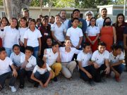 Convive Ana Patricia Peralta con alumnos de telesecundaria