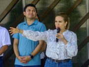 Inaugura Lili Campos paradero para estudiantes