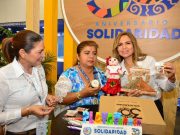 Lili Campos intensifica reuniones productivas en feria turística