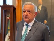 Reaparece AMLO para confirmar que padece Covid-19 y “desmayo transitorio”