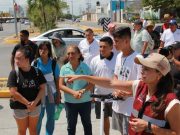 Ana Paty Peralta recorre la supermanzana 253 y atiende vecinos