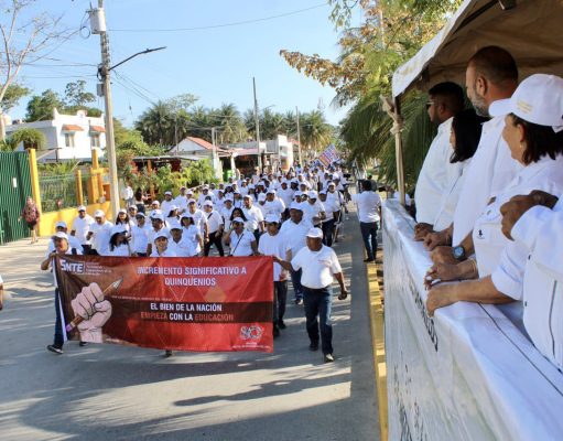 Nutrida participación en desfile por el Día del Trabajo en PM