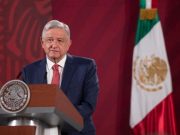 Anuncia AMLO aumento salarial de 8.2% para maestros