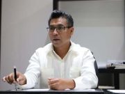 Llaman a cuentas al ex tesorero de Laura Fernández; publican edicto para ubicarlo