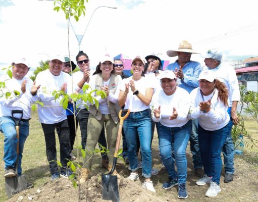 Refuerza Ana Paty la reforestación en Cancún con más de 12 mil metros cuadrados