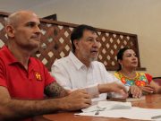 Pedirá Fernández Noroña a Morena que se quiten los espectaculares y uso el aparato que tanto han criticado al viejo PRI